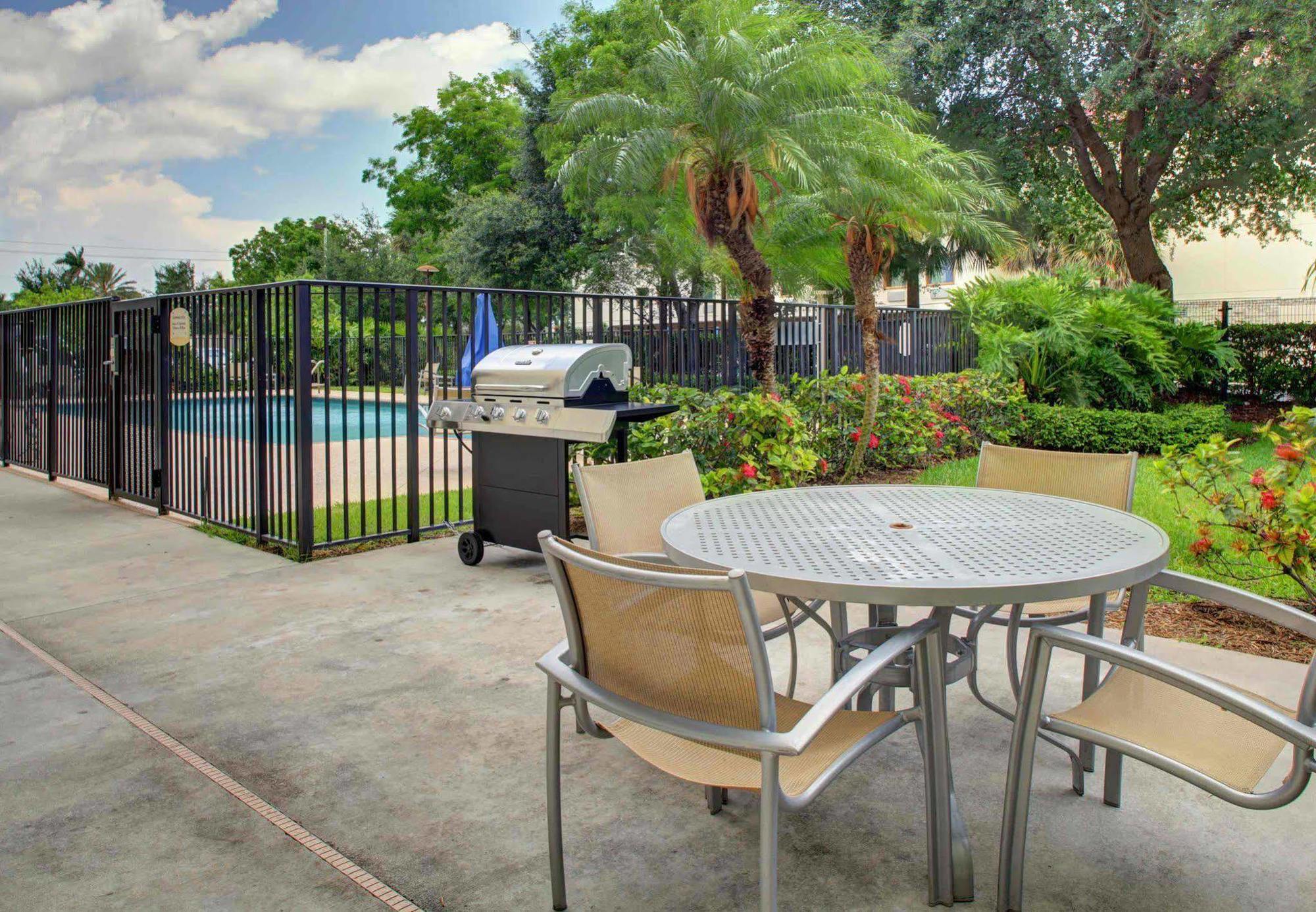 Springhill Suites By Marriott West Palm Beach I-95 Exterior photo
